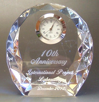 クリスタル時計　10周年記念品